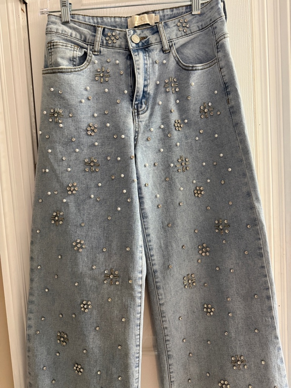 Rhinestones and Pearls Size Small Light Blue Women’s Jeans - Picture 3 of 4